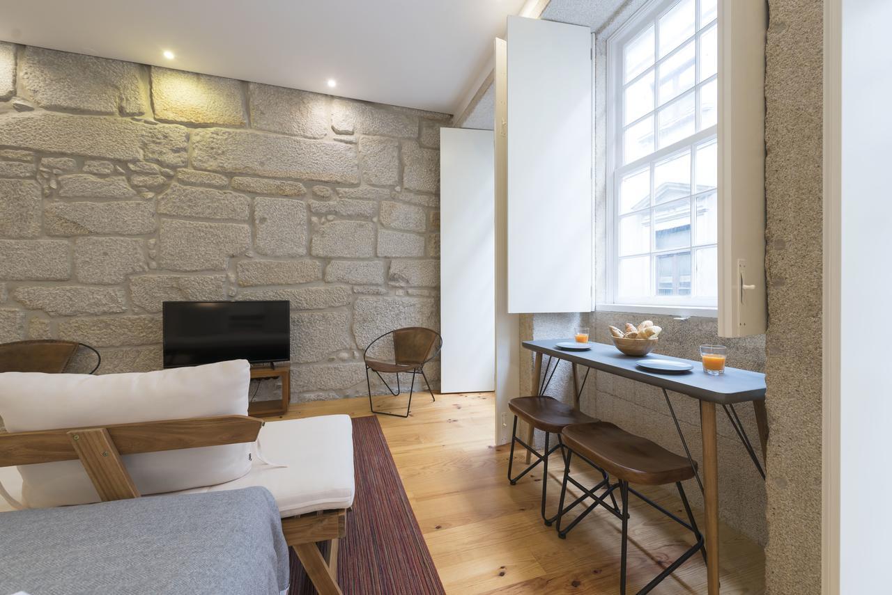 Lovelystay - Rico's - Almada 1ºf Apartment *