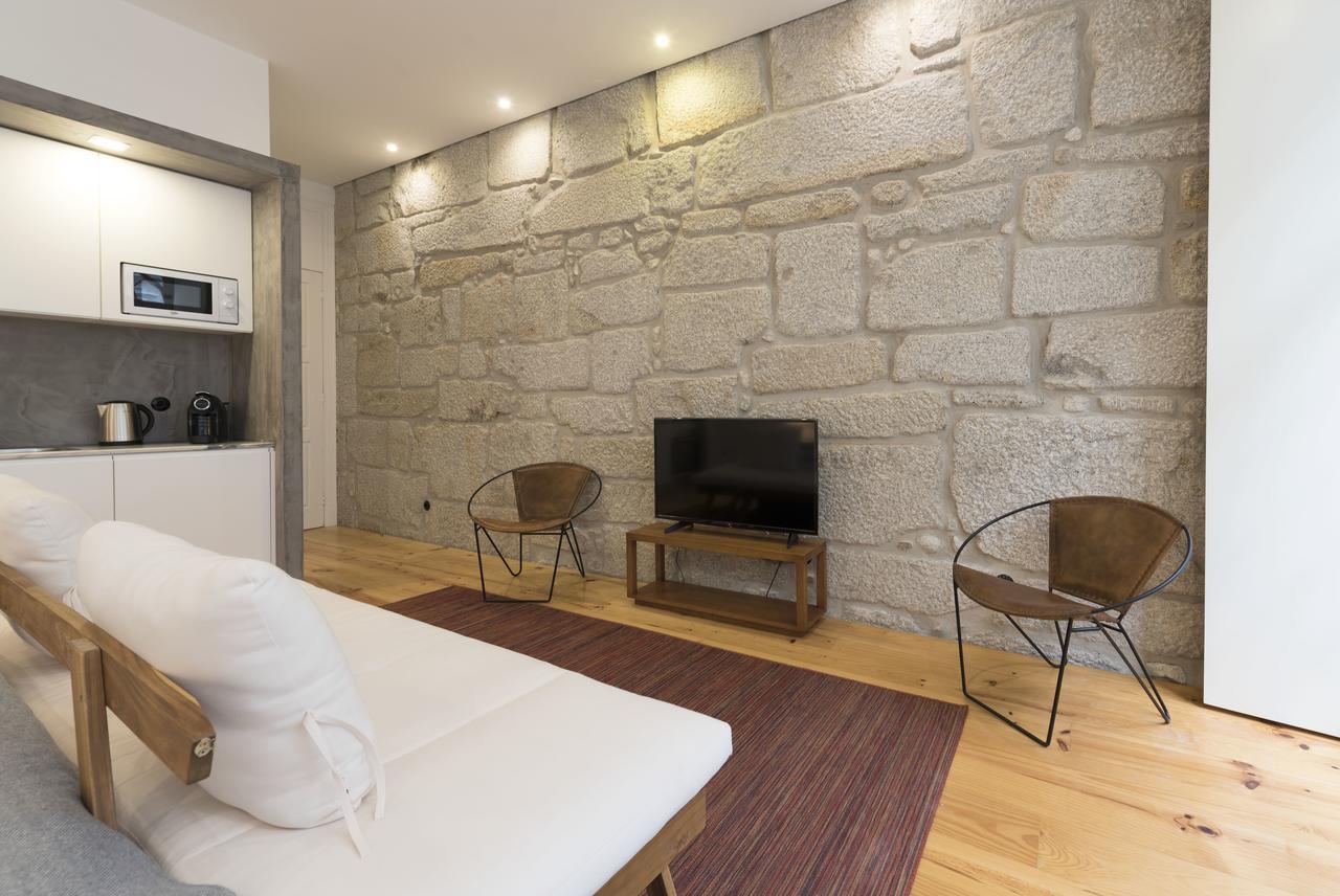 Lovelystay - Rico's - Almada 1ºf *